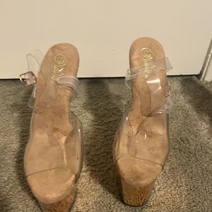Flamingo-808
Color: Clear/Rose Gold
Size: 12
